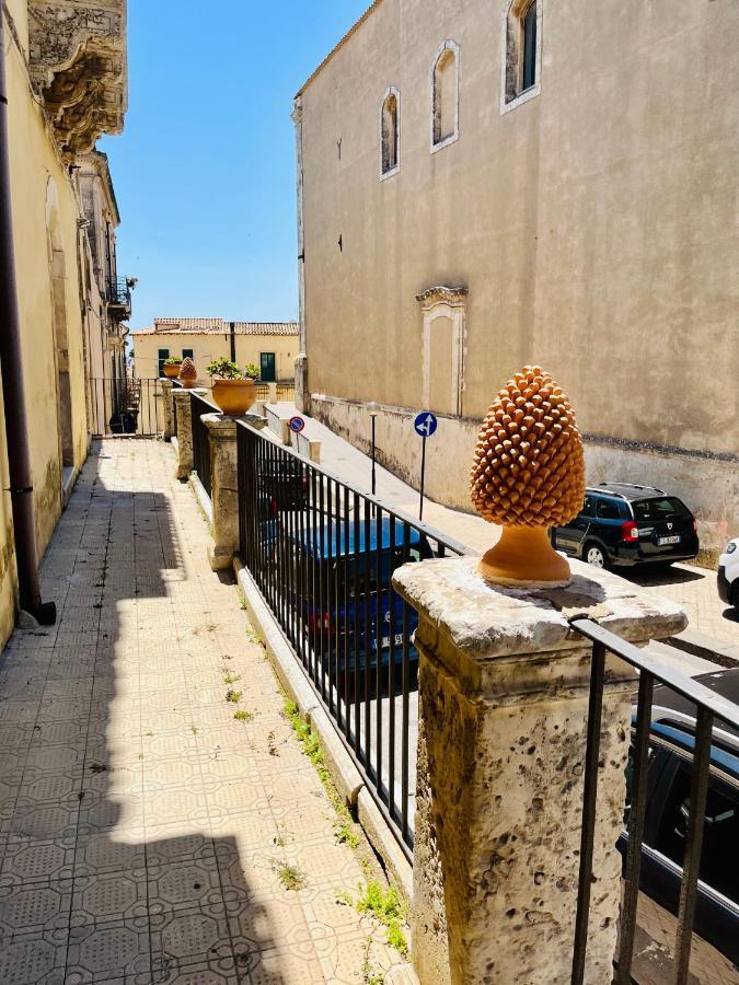 La Casa Del Barocco Hotel Noto Exterior photo